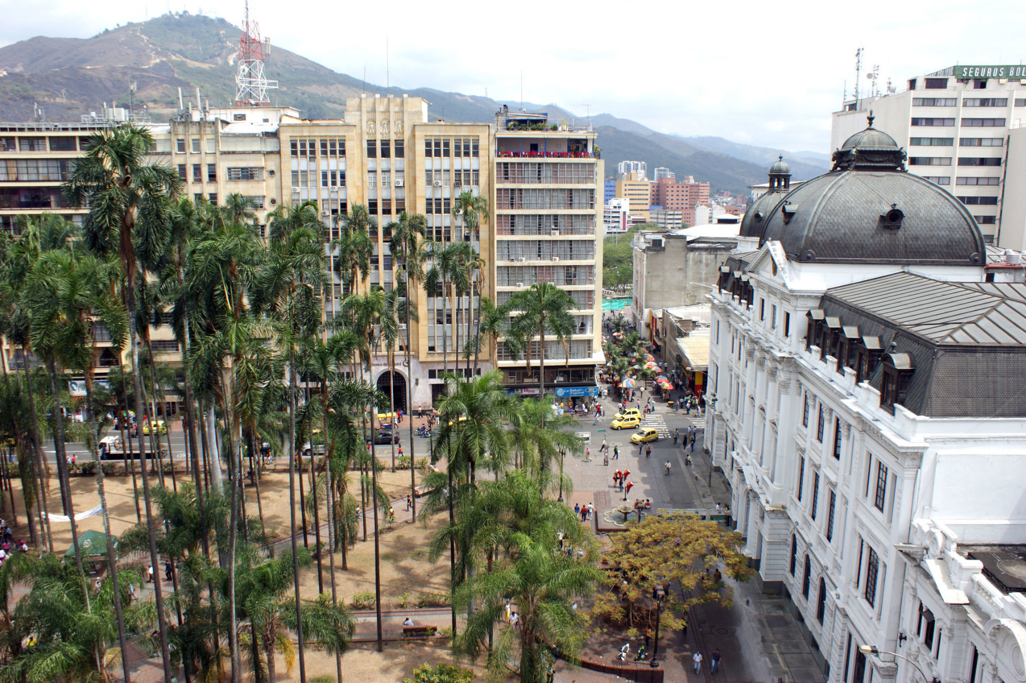 Hotel Royal Plaza Cali Bagian luar foto