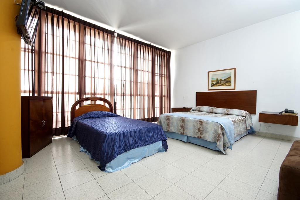 Hotel Royal Plaza Cali Bagian luar foto