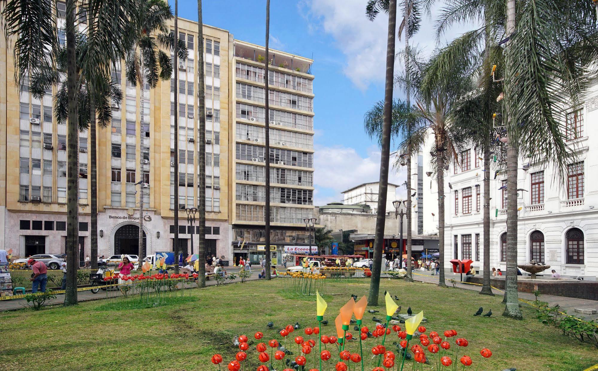 Hotel Royal Plaza Cali Bagian luar foto