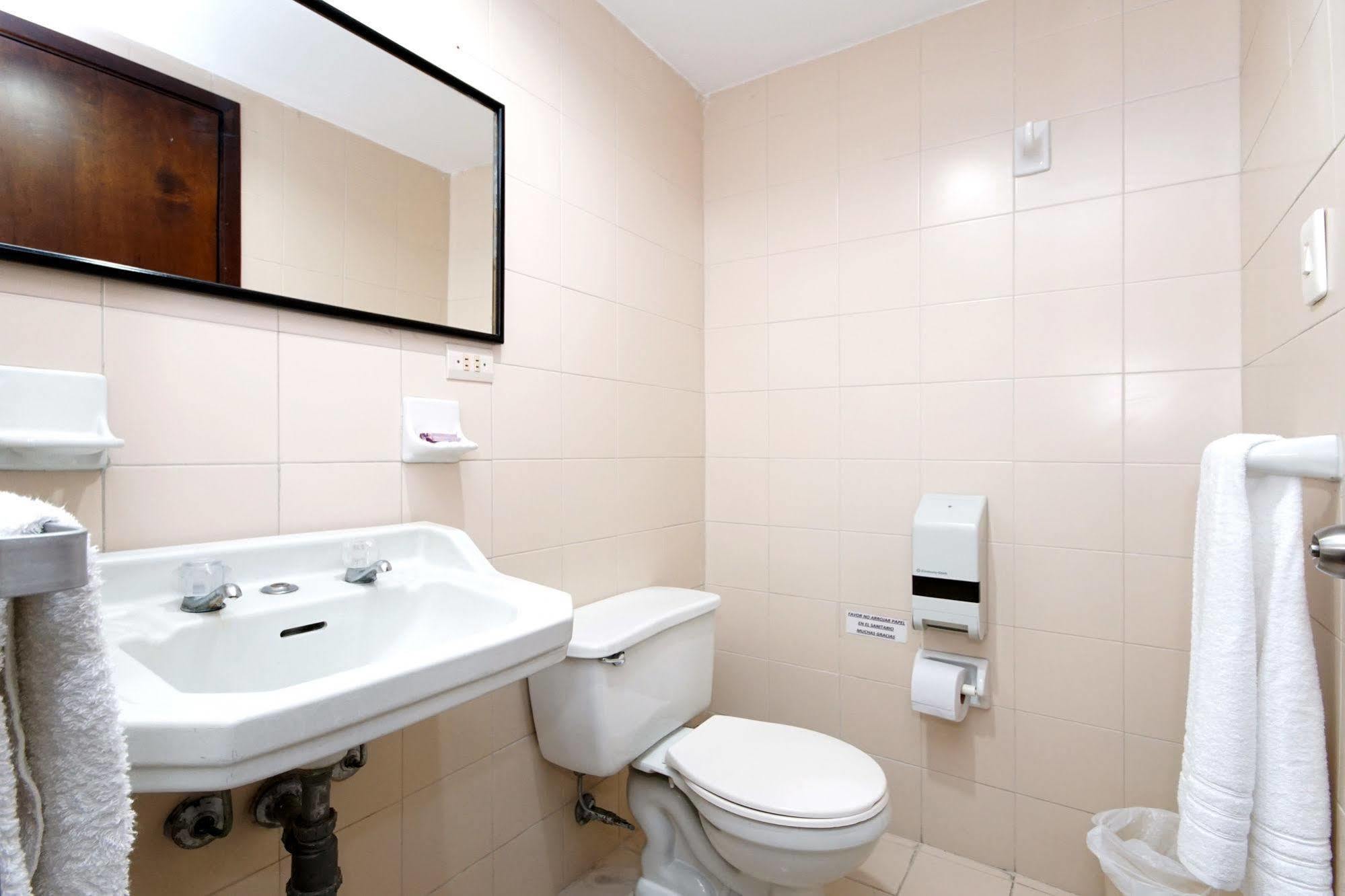 Hotel Royal Plaza Cali Bagian luar foto